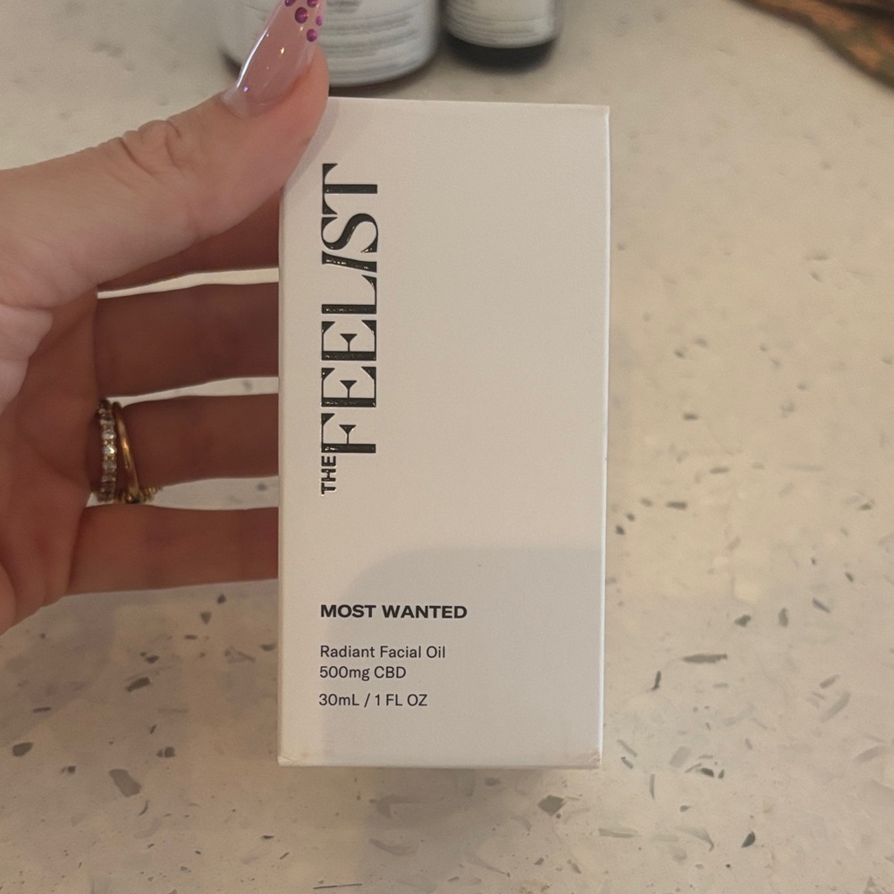New in box The Feelist Radiant Facial Oil